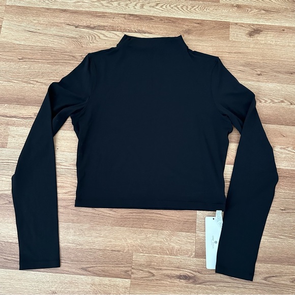 CRZ Yoga Women’s Cropped Long Sleeves Mock Turtleneck Top Black Size XL NWT - Picture 6 of 6